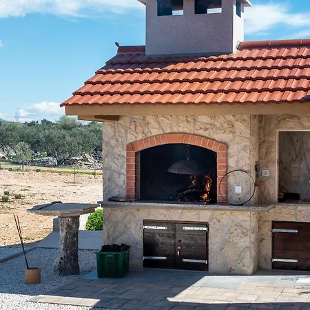 Holiday home House Olive Land Gustirna
