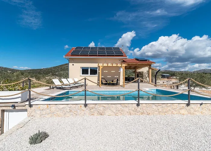 House Olive Land Semesterbostad Gustirna