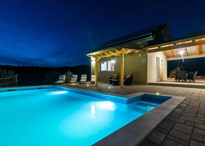 Semesterbostad House Olive Land