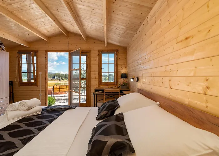 Semesterbostad House Olive Land