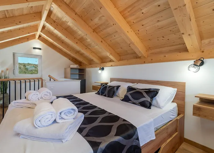 House Olive Land Semesterbostad Gustirna