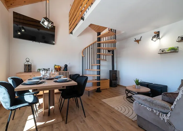 Semesterbostad House Olive Land Gustirna