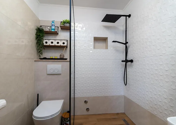 Semesterbostad House Olive Land Gustirna